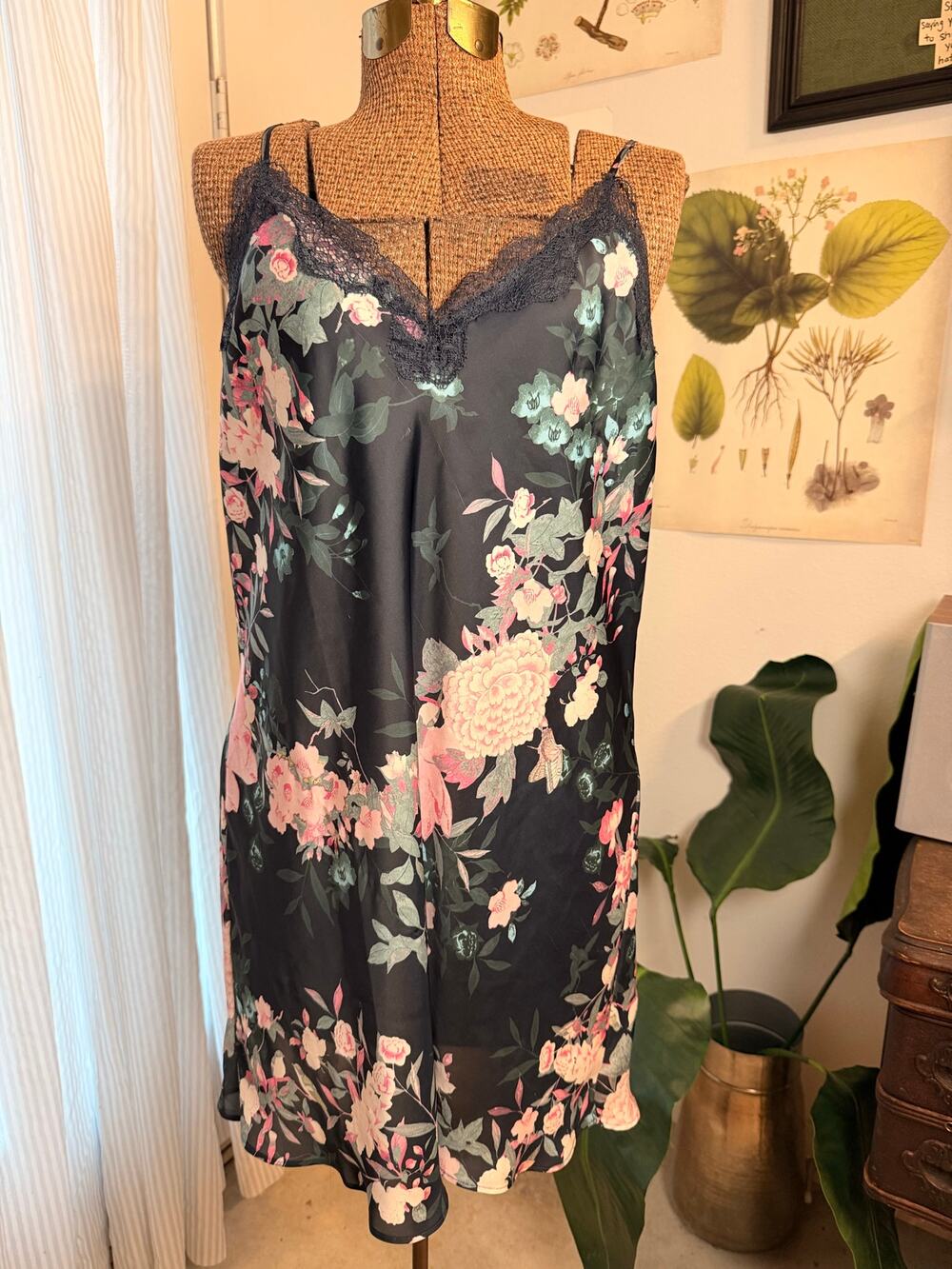 Victoria’s Secret Women’s Floral Slip Dress XL Lace Nightie Romantic